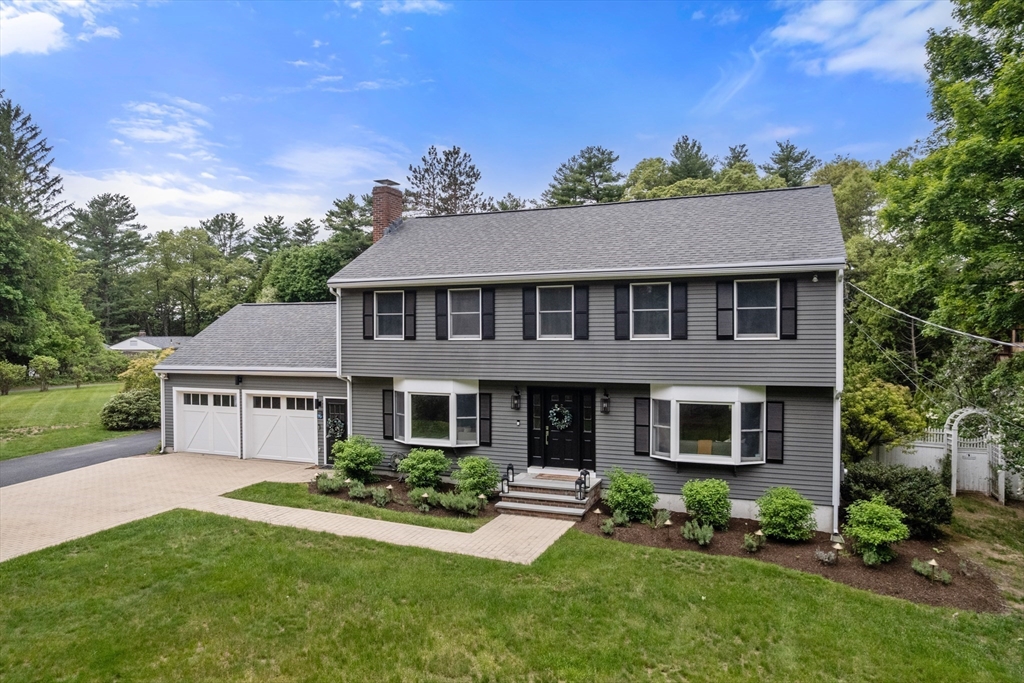 322 Concord Rd, Wayland, Massachusetts, 5 Bedrooms Bedrooms, 10 Rooms Rooms,3.5 BathroomsBathrooms,Residential Lease,For Rent,Concord Rd,73525501