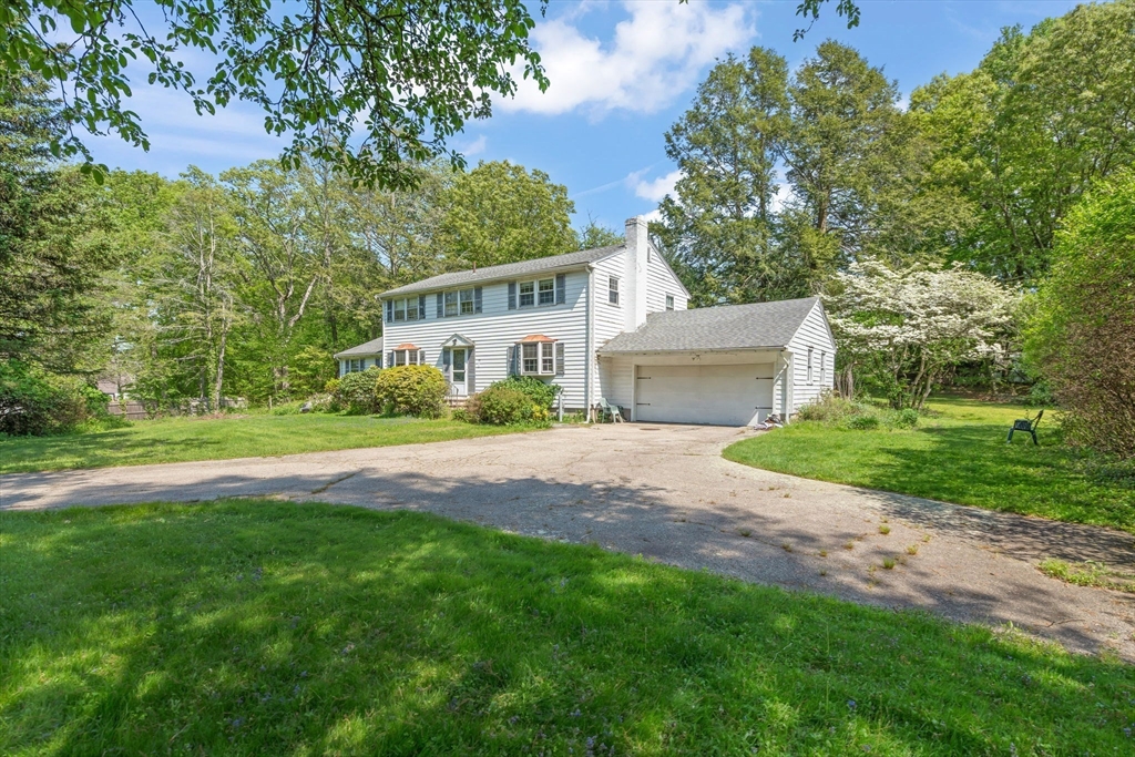 122 Sandy Valley Road, Dedham, Massachusetts, 5 Bedrooms Bedrooms, 10 Rooms Rooms,3.5 BathroomsBathrooms,Residential,For Sale,Sandy Valley Road,73525232