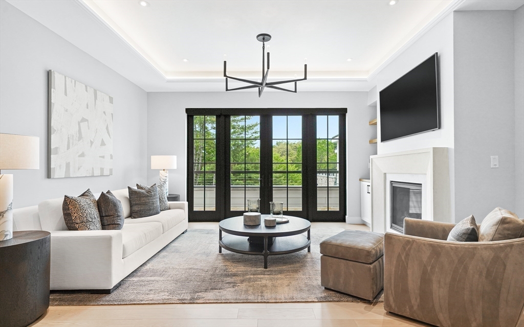 148 Weston Rd, Wellesley, Massachusetts, 2 Bedrooms Bedrooms, 5 Rooms Rooms,2 BathroomsBathrooms,Residential,For Sale,Weston Rd,73525506