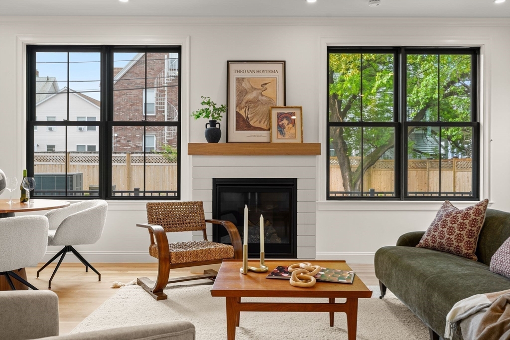 27 Shepard St, Boston, Massachusetts, 3 Bedrooms Bedrooms, 10 Rooms Rooms,3 BathroomsBathrooms,Residential,For Sale,Shepard St,73525521