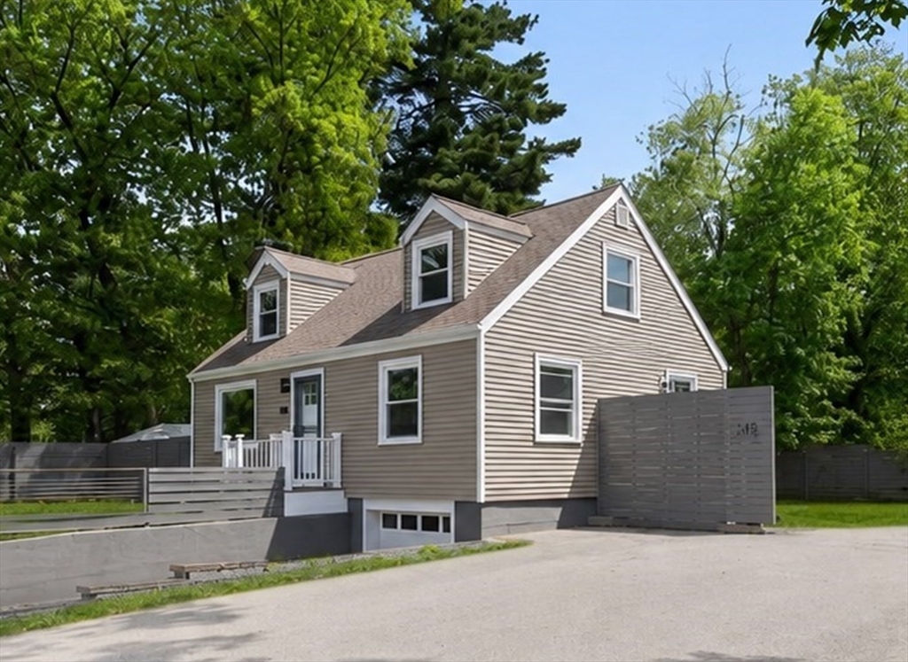 149 Oak St, Natick, Massachusetts, 3 Bedrooms Bedrooms, 7 Rooms Rooms,2 BathroomsBathrooms,Residential,For Sale,Oak St,73525447