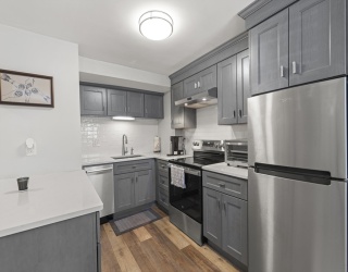 392 E 8th St, Boston, Massachusetts, 1 Bedroom Bedrooms, 3 Rooms Rooms,1 BathroomBathrooms,Residential,For Sale,E 8th St,73525639
