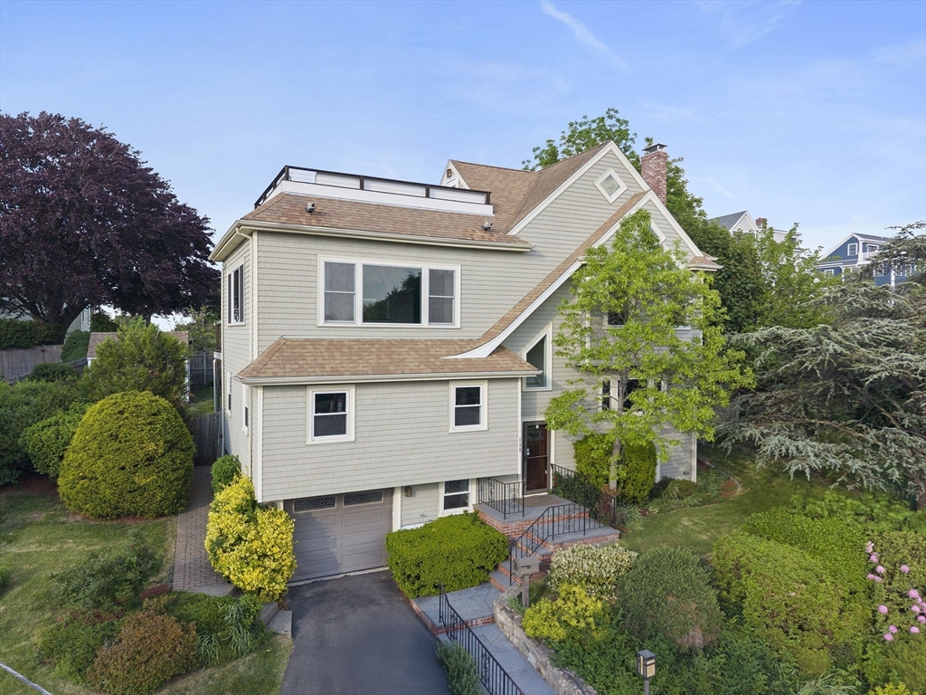 122 Parke Ave, Quincy, Massachusetts, 3 Bedrooms Bedrooms, 7 Rooms Rooms,2 BathroomsBathrooms,Residential,For Sale,Parke Ave,73525862