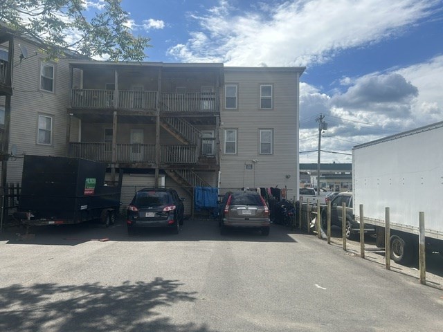 754 Aiken Avenue, Lowell, Massachusetts, 3 Bedrooms Bedrooms, 5 Rooms Rooms,1 BathroomBathrooms,Residential Lease,For Rent,Aiken Avenue,73525909