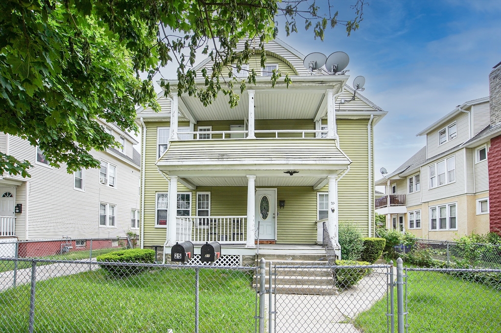 25-27 Virginia St, Springfield, Massachusetts, 3 Bedrooms Bedrooms, 6 Rooms Rooms,1 BathroomBathrooms,Residential Lease,For Rent,Virginia St,73525891