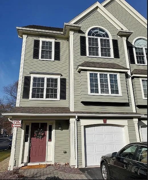 1 Olson, Wilmington, Massachusetts, 2 Bedrooms Bedrooms, 5 Rooms Rooms,2.5 BathroomsBathrooms,Residential Lease,For Rent,Olson,73525644