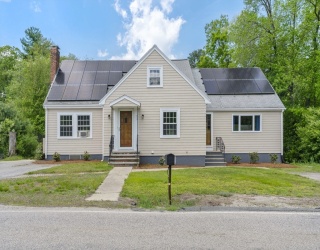 238 Lake St, Bellingham, Massachusetts, 3 Bedrooms Bedrooms, 8 Rooms Rooms,2 BathroomsBathrooms,Residential,For Sale,Lake St,73525934