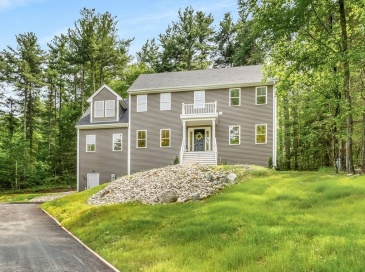 374 Brandy Brow Rd, Haverhill, Massachusetts, 4 Bedrooms Bedrooms, 9 Rooms Rooms,2.5 BathroomsBathrooms,Residential,For Sale,Brandy Brow Rd,73525719
