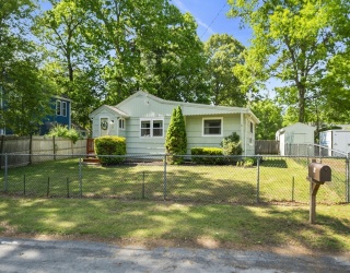 22 Madison Road, Halifax, Massachusetts, 2 Bedrooms Bedrooms, 5 Rooms Rooms,1 BathroomBathrooms,Residential,For Sale,Madison Road,73525946
