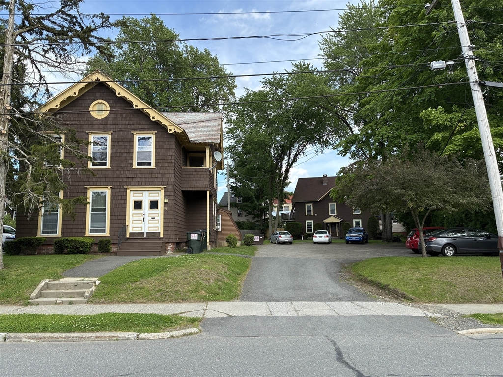 85-91 School St, Greenfield, Massachusetts, 10 Bedrooms Bedrooms, 22 Rooms Rooms,10 BathroomsBathrooms,Residential Income,For Sale,School St,73525119