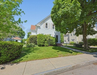 69 Union St, Mansfield, Massachusetts, 4 Bedrooms Bedrooms, 8 Rooms Rooms,2 BathroomsBathrooms,Residential,For Sale,Union St,73525745