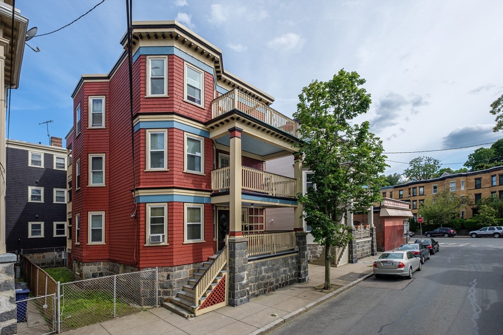 68 Bakersfield St, Boston, Massachusetts, 9 Bedrooms Bedrooms, 18 Rooms Rooms,3 BathroomsBathrooms,Residential Income,For Sale,Bakersfield St,73525762