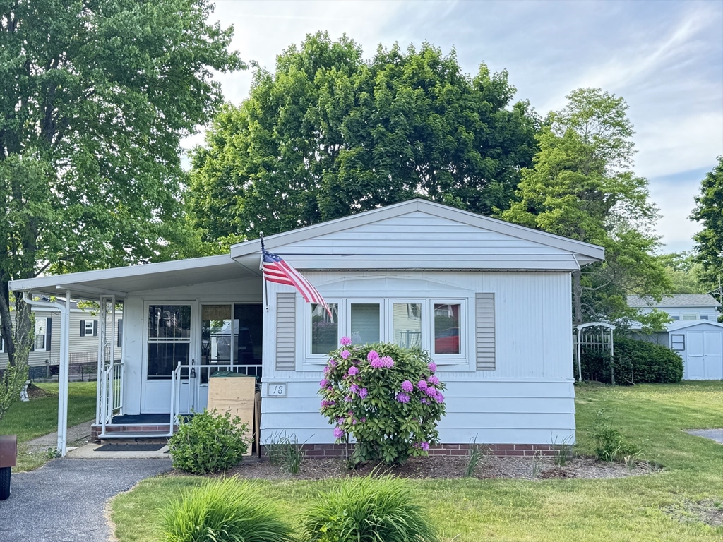 18 Garden Lane, Plainville, Massachusetts, 2 Bedrooms Bedrooms, 4 Rooms Rooms,1.5 BathroomsBathrooms,Residential,For Sale,Garden Lane,73525787