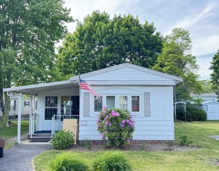 18 Garden Lane, Plainville, Massachusetts, 2 Bedrooms Bedrooms, 4 Rooms Rooms,1.5 BathroomsBathrooms,Residential,For Sale,Garden Lane,73525787