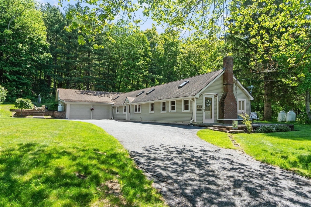 136 Fairbanks St, West Boylston, Massachusetts, 2 Bedrooms Bedrooms, 5 Rooms Rooms,1 BathroomBathrooms,Residential,For Sale,Fairbanks St,73525786