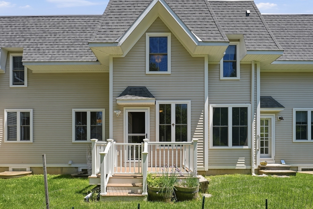 32 N Prospect St, Amherst, Massachusetts, 3 Bedrooms Bedrooms, 8 Rooms Rooms,3.5 BathroomsBathrooms,Residential,For Sale,N Prospect St,73525616