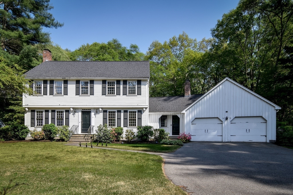 15 Juniper Lane, Dover, Massachusetts, 4 Bedrooms Bedrooms, 10 Rooms Rooms,2.5 BathroomsBathrooms,Residential,For Sale,Juniper Lane,73524160