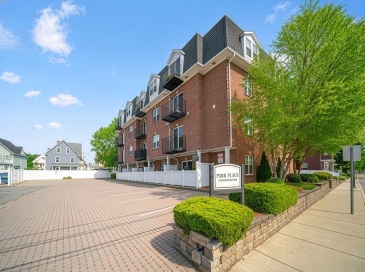 179 Park St, Medford, Massachusetts, 2 Bedrooms Bedrooms, 4 Rooms Rooms,2 BathroomsBathrooms,Residential,For Sale,Park St,73525807