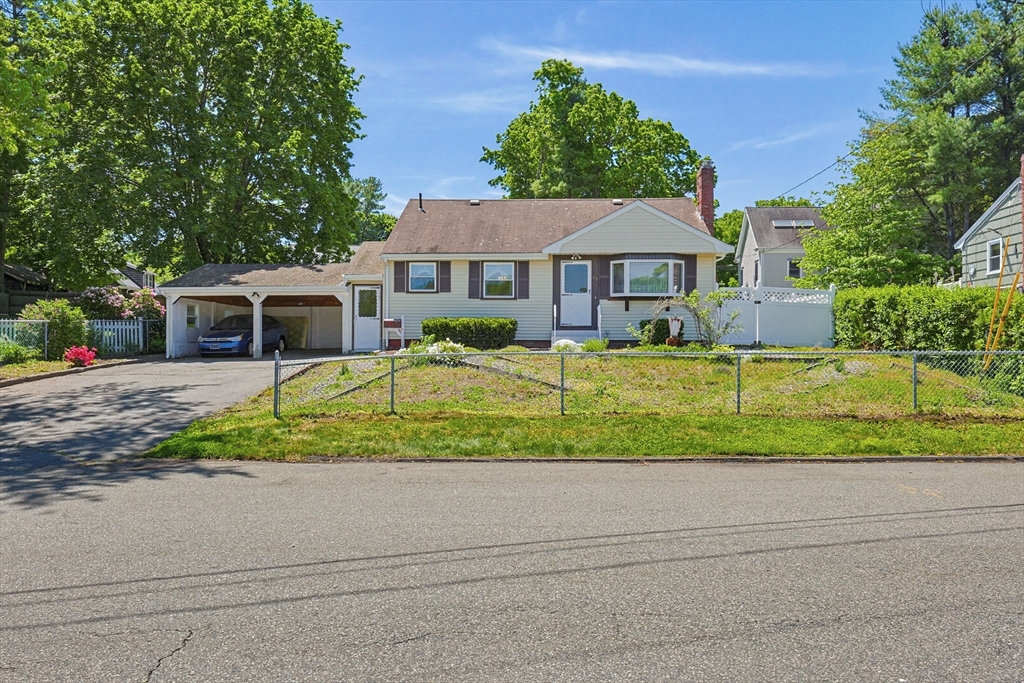 93 Rogers Drive, Stoughton, Massachusetts, 3 Bedrooms Bedrooms, 6 Rooms Rooms,1 BathroomBathrooms,Residential,For Sale,Rogers Drive,73525622
