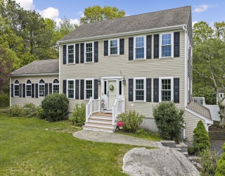 101 Barnfield Dr, Plymouth, Massachusetts, 3 Bedrooms Bedrooms, 9 Rooms Rooms,1.5 BathroomsBathrooms,Residential,For Sale,Barnfield Dr,73525481