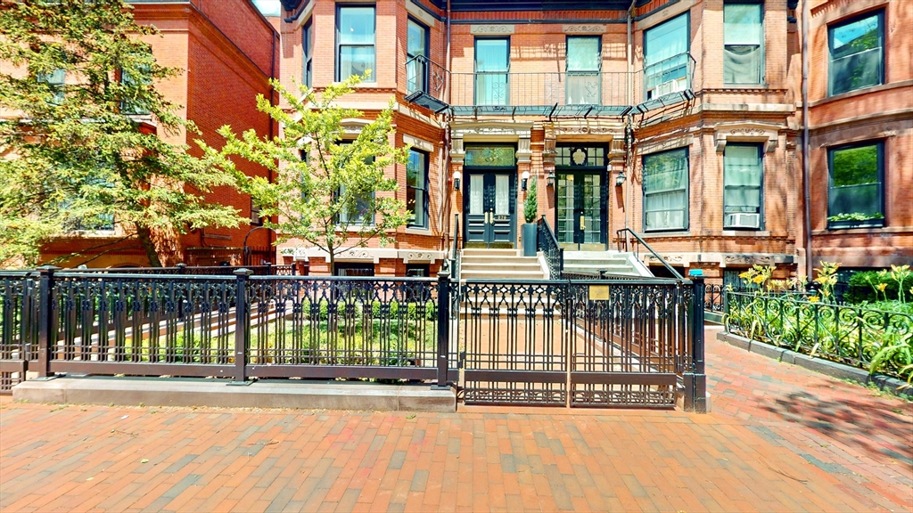 277 Marlborough St, Boston, Massachusetts, 2 Bedrooms Bedrooms, 6 Rooms Rooms,1 BathroomBathrooms,Residential Lease,For Rent,Marlborough St,73525817
