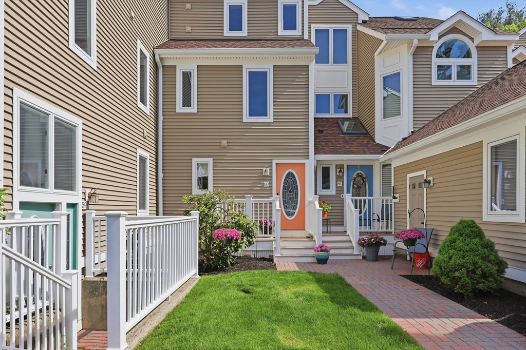 60 Pointe Rok Drive, Worcester, Massachusetts, 2 Bedrooms Bedrooms, 4 Rooms Rooms,2 BathroomsBathrooms,Residential,For Sale,Pointe Rok Drive,73525870