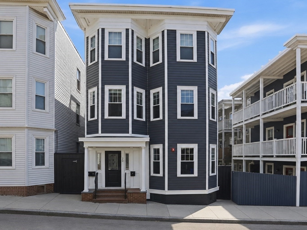 20 Winfield St, Boston, Massachusetts, 3 Bedrooms Bedrooms, 5 Rooms Rooms,3 BathroomsBathrooms,Residential,For Sale,Winfield St,73525032