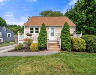 1080 Ocean St, Marshfield, Massachusetts, 4 Bedrooms Bedrooms, 7 Rooms Rooms,2 BathroomsBathrooms,Residential,For Sale,Ocean St,73525893