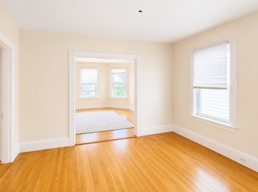 21 4th St, Attleboro, Massachusetts, 2 Bedrooms Bedrooms, 4 Rooms Rooms,1 BathroomBathrooms,Residential Lease,For Rent,4th St,73525730