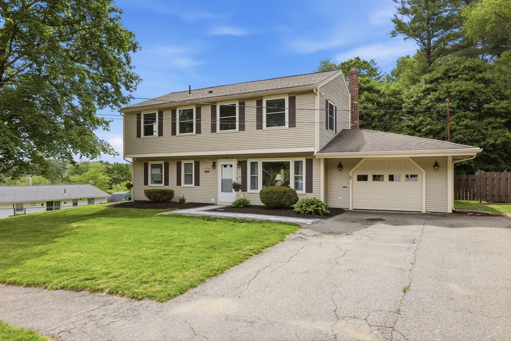 2 Alan Road, Hudson, Massachusetts, 3 Bedrooms Bedrooms, 7 Rooms Rooms,1.5 BathroomsBathrooms,Residential,For Sale,Alan Road,73525980