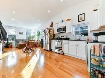 236 Havre St, Boston, Massachusetts, 2 Bedrooms Bedrooms, 4 Rooms Rooms,1 BathroomBathrooms,Residential Lease,For Rent,Havre St,73525986