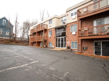 110 Boston Post Rd E, Marlborough, Massachusetts, 1 Bedroom Bedrooms, 4 Rooms Rooms,1 BathroomBathrooms,Residential,For Sale,Boston Post Rd E,73492412 110 Boston Post Rd E, Marlborough, Massachusetts, 1 Bedroom Bedrooms, 4 Rooms Rooms,1 BathroomBathrooms,Residential,For Sale,Boston Post Rd E,73492412