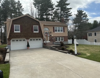 17 Childs Lane, Foxboro, Massachusetts, 3 Bedrooms Bedrooms, 7 Rooms Rooms,2 BathroomsBathrooms,Residential,For Sale,Childs Lane,73485030