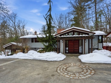 31 Aaron Way, Carlisle, Massachusetts, 4 Bedrooms Bedrooms, 11 Rooms Rooms,3.5 BathroomsBathrooms,Residential,For Sale,Aaron Way,73480035