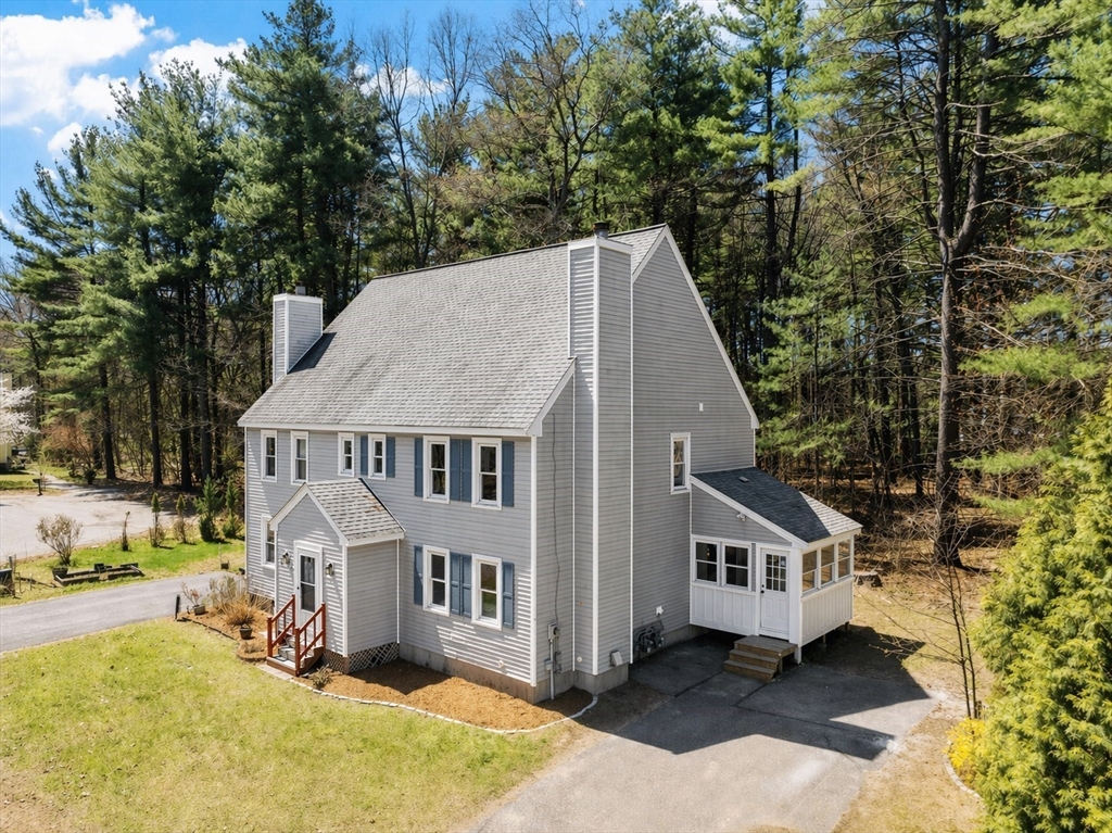 7 Samantha Ln, Ayer, Massachusetts, 2 Bedrooms Bedrooms, 5 Rooms Rooms,1.5 BathroomsBathrooms,Residential,For Sale,Samantha Ln,73506989