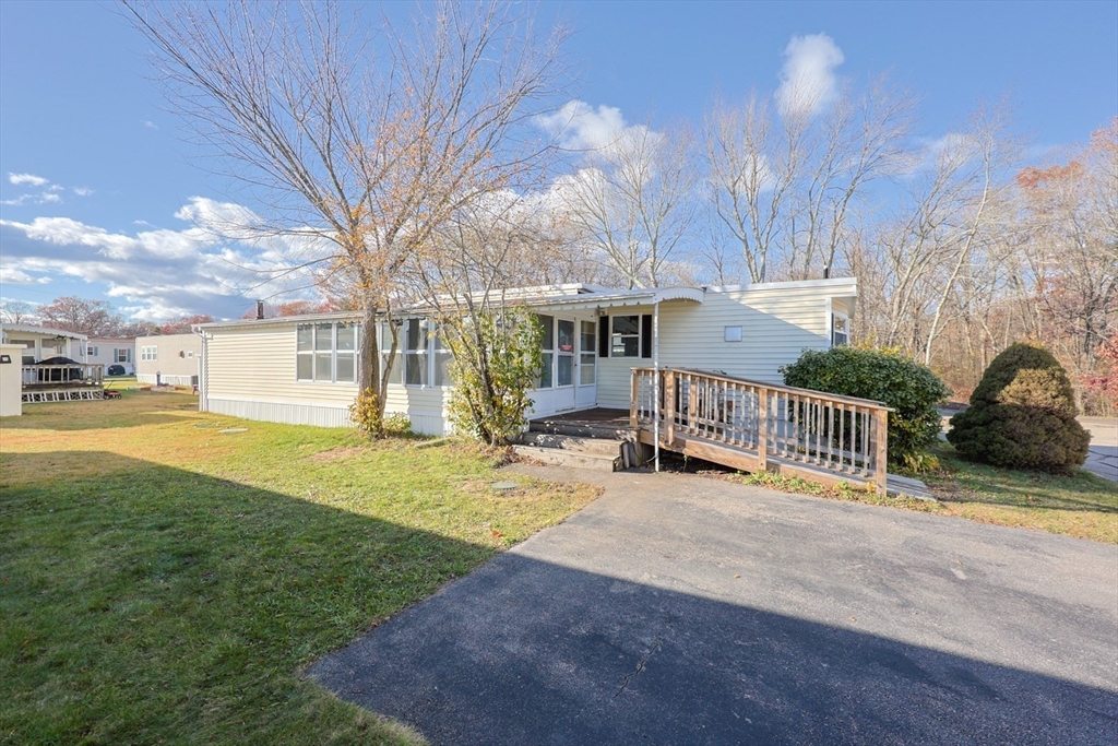 56 Liberty Drive, Attleboro, Massachusetts, 2 Bedrooms Bedrooms, 4 Rooms Rooms,1 BathroomBathrooms,Residential,For Sale,Liberty Drive,73455517