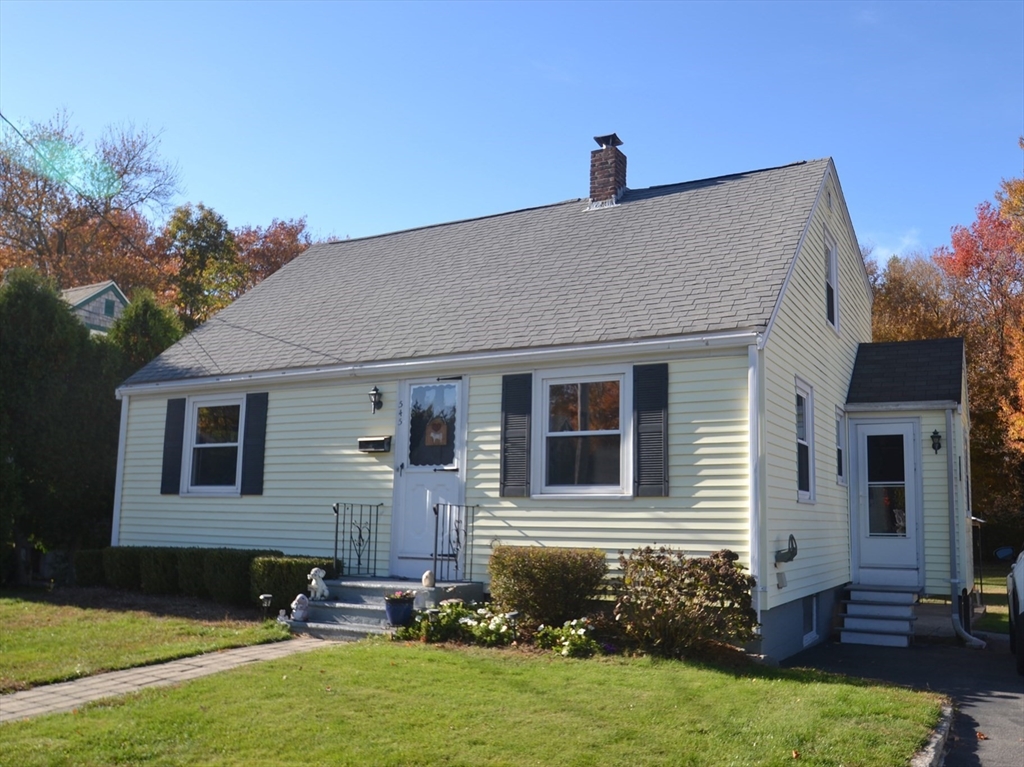 545 W Water St, Rockland, Massachusetts, 3 Bedrooms Bedrooms, 7 Rooms Rooms,2 BathroomsBathrooms,Residential,For Sale,W Water St,73503740