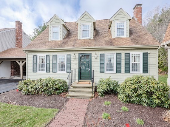 35 Camelot Ct, Stoughton, Massachusetts, 2 Bedrooms Bedrooms, 6 Rooms Rooms,1.5 BathroomsBathrooms,Residential,For Sale,Camelot Ct,73498646