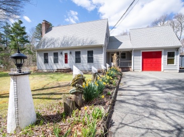 10 Bowman Road, Mattapoisett, Massachusetts, 3 Bedrooms Bedrooms, 8 Rooms Rooms,2 BathroomsBathrooms,Residential,For Sale,Bowman Road,73506154