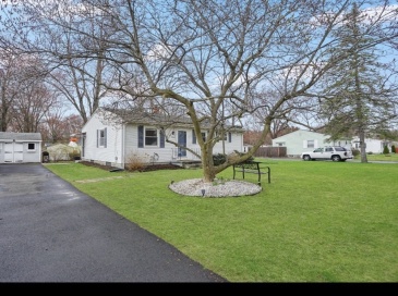 134 Newhouse St, Springfield, Massachusetts, 3 Bedrooms Bedrooms, 5 Rooms Rooms,1 BathroomBathrooms,Residential,For Sale,Newhouse St,73498664