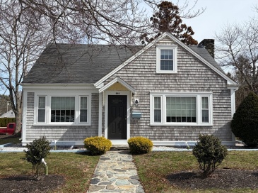 868 Ashley Blvd, New Bedford, Massachusetts, 2 Bedrooms Bedrooms, 5 Rooms Rooms,1.5 BathroomsBathrooms,Residential,For Sale,Ashley Blvd,73472141