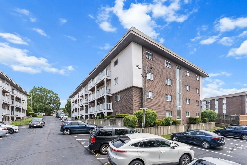 205 Independence Ave, Quincy, Massachusetts, 1 Bedroom Bedrooms, 3 Rooms Rooms,1 BathroomBathrooms,Residential,For Sale,Independence Ave,73509496