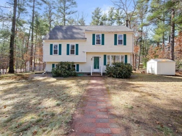 2 Boulton St, Carver, Massachusetts, 4 Bedrooms Bedrooms, 9 Rooms Rooms,2.5 BathroomsBathrooms,Residential,For Sale,Boulton St,73497243