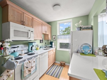 1409 Commonwealth Ave., Boston, Massachusetts, 1 Bedroom Bedrooms, 4 Rooms Rooms,1 BathroomBathrooms,Residential Lease,For Rent,Commonwealth Ave.,73520812 1409 Commonwealth Ave., Boston, Massachusetts, 1 Bedroom Bedrooms, 4 Rooms Rooms,1 BathroomBathrooms,Residential Lease,For Rent,Commonwealth Ave.,73520812