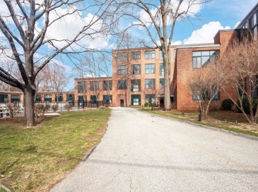 150 Rumford Ave, Mansfield, Massachusetts, 1 Bedroom Bedrooms, 3 Rooms Rooms,1 BathroomBathrooms,Residential,For Sale,Rumford Ave,73494676