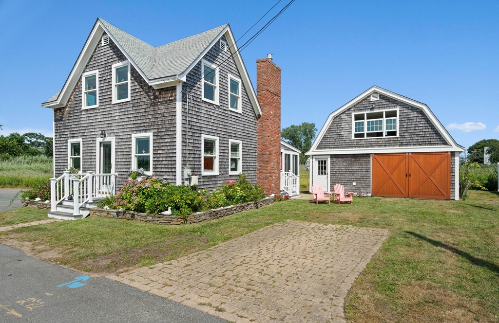 98 Cherry Street, Marshfield, Massachusetts, 2 Bedrooms Bedrooms, 4 Rooms Rooms,1 BathroomBathrooms,Residential,For Sale,Cherry Street,73488611