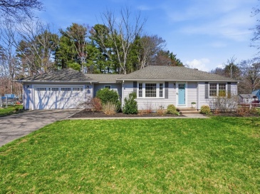 131 Carpenter Rd., Walpole, Massachusetts, 3 Bedrooms Bedrooms, 8 Rooms Rooms,2 BathroomsBathrooms,Residential,For Sale,Carpenter Rd.,73501025