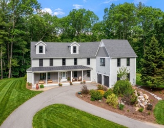 42 North St, Norfolk, Massachusetts, 4 Bedrooms Bedrooms, 9 Rooms Rooms,3.5 BathroomsBathrooms,Residential,For Sale,North St,73526011