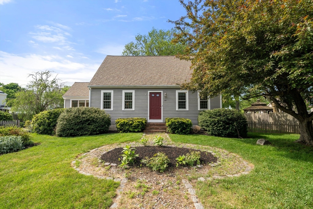 24 Merritt Ln, Scituate, Massachusetts, 4 Bedrooms Bedrooms, 7 Rooms Rooms,2 BathroomsBathrooms,Residential,For Sale,Merritt Ln,73526029