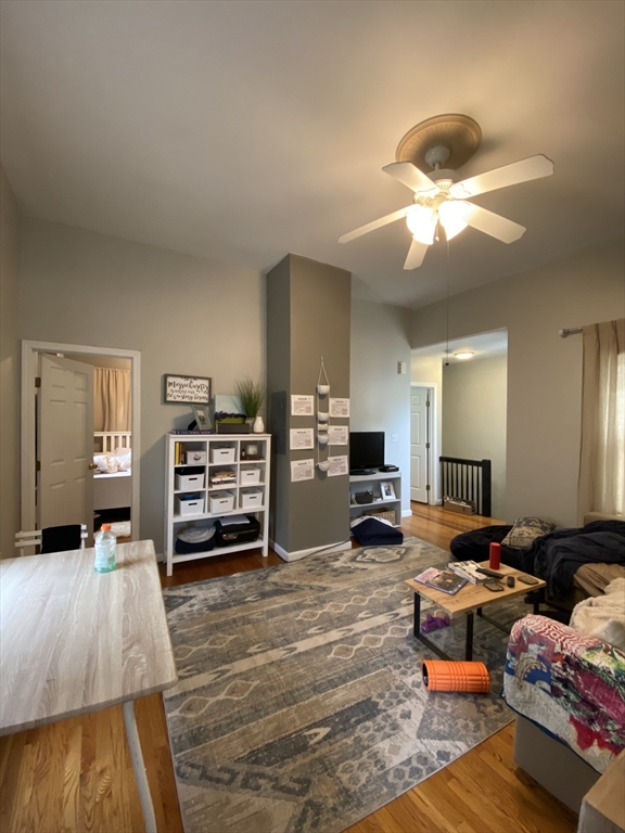 97 Moore St, Cambridge, Massachusetts, 3 Bedrooms Bedrooms, 4 Rooms Rooms,1 BathroomBathrooms,Residential Lease,For Rent,Moore St,73526099